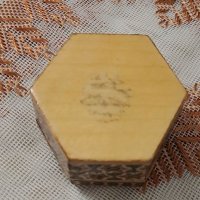 Малка дървена кутийка, Сирия, снимка 6 - Антикварни и старинни предмети - 40890525