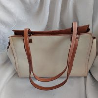 Нова, стилна, дамска чанта, снимка 2 - Чанти - 41536842