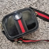 Ефектна,нова,малка  чанта с дълга дръжка , снимка 4 - Чанти - 42488996