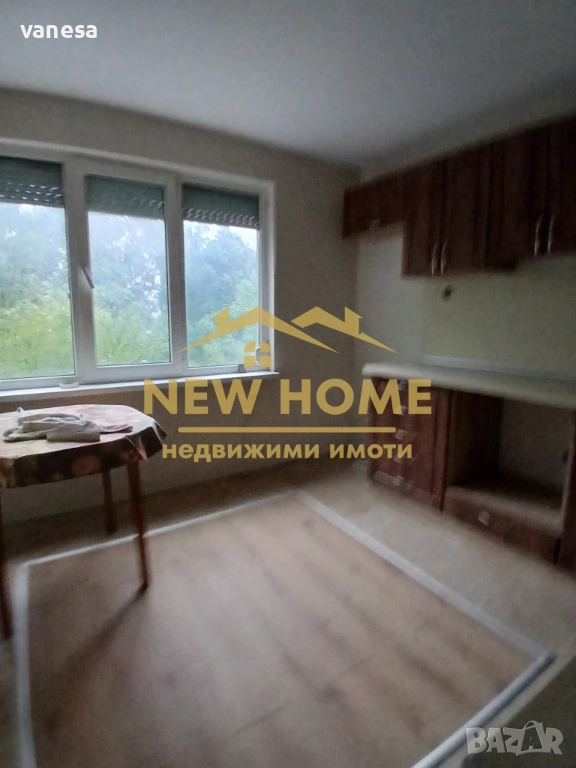 2-ен тухлен -Езикова гимназия, снимка 1