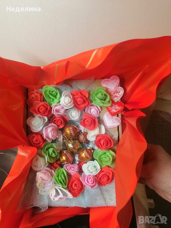 Цветя и вино в кутия , снимка 1