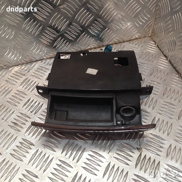 Пепелник за Mercedes S-Class |W220|, 2001г., снимка 1