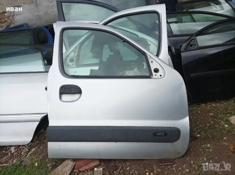 Предна дясна врата за Рено Канго. 2002 год. сива. , снимка 1