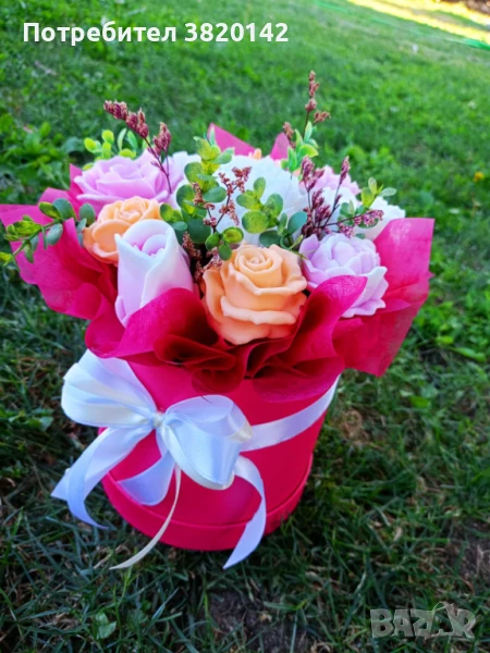 Подаръчна кутия с ароматни сапунени цветя , снимка 1