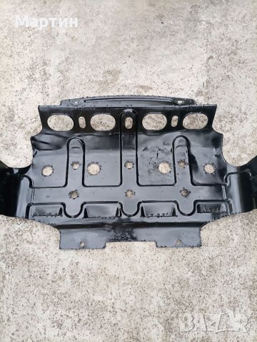 Кора под двигателя ( метална ) за Киа Соренто - дизел 2.5 CRDI  16 V - 140 к.с. , снимка 1 - Части - 41387651