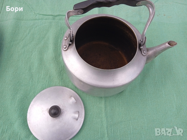 Стар алуминиев чайник, снимка 4 - Аксесоари за кухня - 36143954