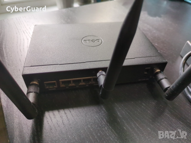 DELL SonicWall TZ300w Wireless Firewall Appliance, снимка 4 - Рутери - 51544805