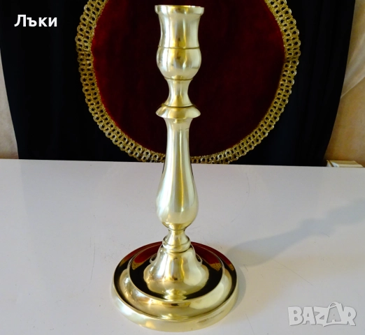 Бронзов свещник 25 см.,490 гр.,викториански стил. , снимка 5 - Антикварни и старинни предмети - 52012681