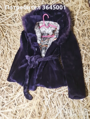 Зимно дебело дамско еко палто в цвят лилаво мастило, с естествен пух по качулката. S/M Ново , снимка 2 - Якета - 53275309