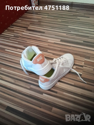 Маратонки Nike 39