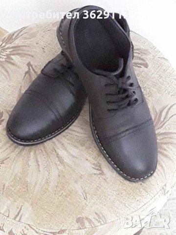 Мъжки обувки от естествена кожа в черно 