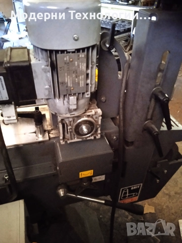 Лентов шлайф - Машина за шлайфане на профили и шини GILSGIB, снимка 2 - Други машини и части - 52158834