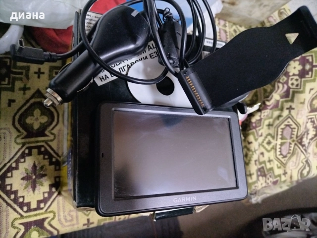 Навигация за камион Garmin Dzl560LMT