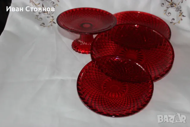 Коледен сет от 4 части - фруктиера и 3 чинии., снимка 1