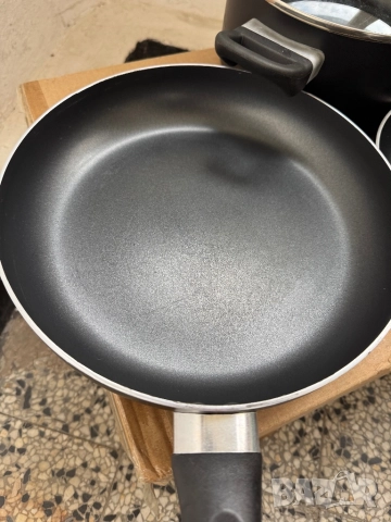 Комплект 8 Части - Тенджери, Тигани и Капаци Amazon Basics, Съдове за Готвене, Касерола!, снимка 3 - Съдове за готвене - 52734936