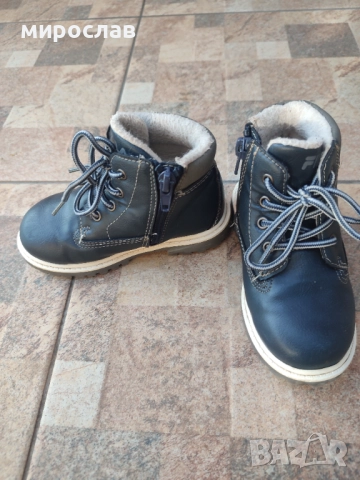 Детски ботуши и обувки, снимка 4 - Детски боти и ботуши - 51787843