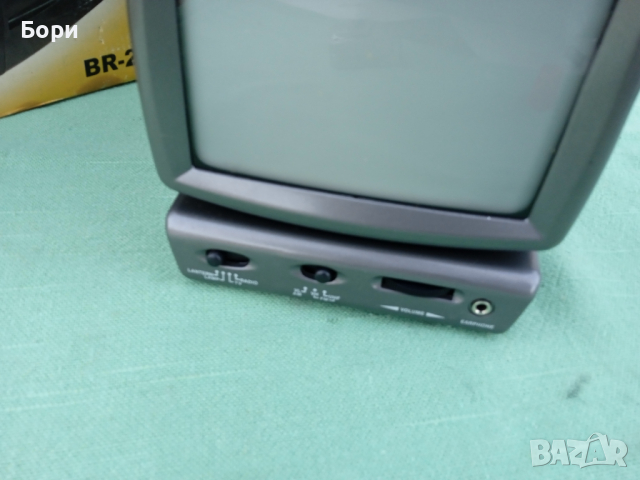 BROWN BR 2201 F Телевизор,Радио FM/AM ,Фенер,Лампа ,Термометър,Компас, снимка 6 - Радиокасетофони, транзистори - 36240297