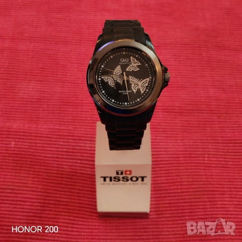 Дамски спортен часовник Q&Q. 