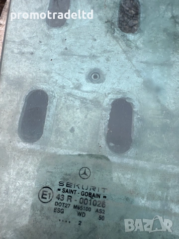 Предно дясно стъкло Мерцедес ЦЛК Mercedes CLK W209 clk220 clk270 clk320 clk280, снимка 2 - Части - 53454370