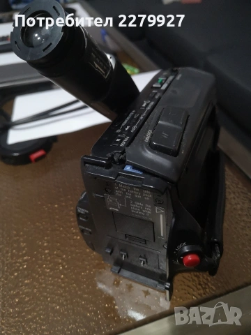 SONY CCD-TR105E Video 8 Handycam, снимка 4 - Камери - 53145390