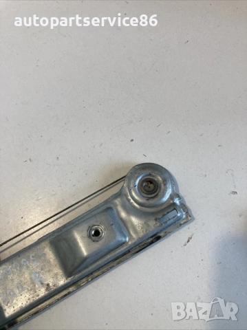 Стъклоповдигач с мотор за заден десен прозорец за Jeep Compass (2011) 05074822AA, снимка 2 - Части - 53496230