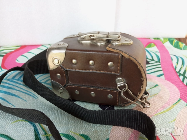 Кожена чанта с метален обков, снимка 9 - Чанти - 51652814