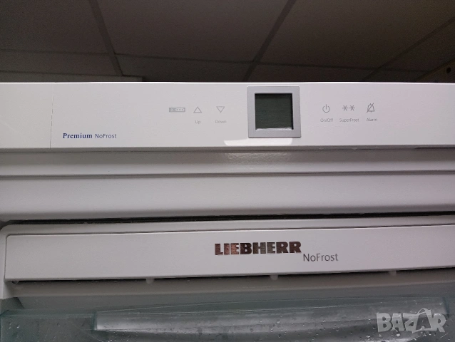 Огромен вертикален фризер Liebherr с 8 чекмеджета и две години гаранция!, снимка 2 - Фризери - 53003145