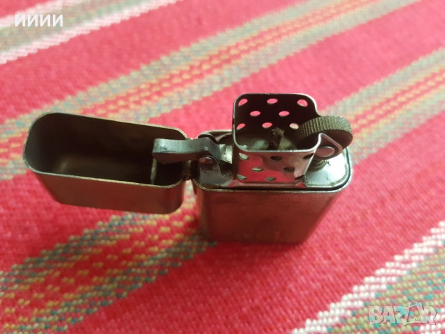 Запалка военна тип Зипо, снимка 3 - Антикварни и старинни предмети - 53186201