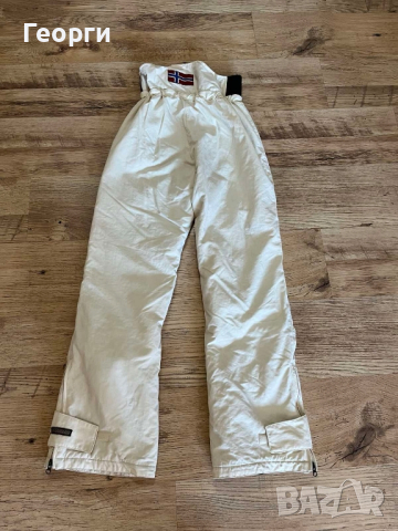 Дамски ски снооборд панталон  Napapijri Размер S, снимка 2 - Панталони - 44827037