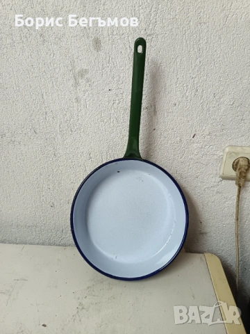 Емайлиран тиган- 24см., снимка 2 - Съдове за готвене - 53066064