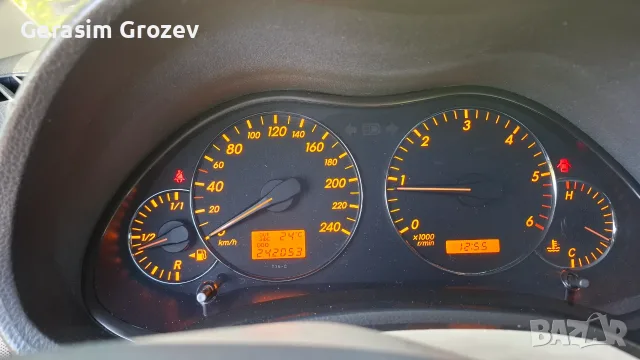 Тойота авенсис 2.2 150коня , снимка 14 - Автомобили и джипове - 55780960