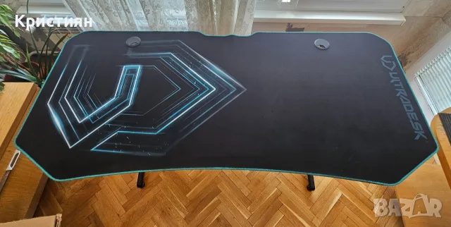 Гейминг бюро Ultradesk Frag XXL, снимка 2 - Бюра - 55844120