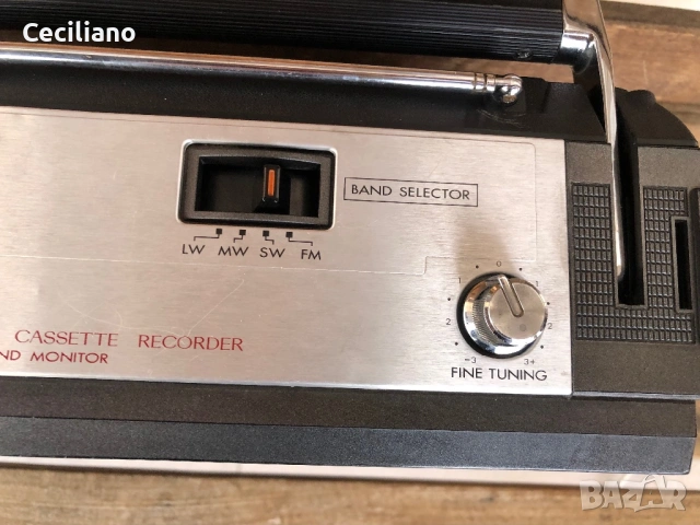 Радиокасетофон JVC RC-636L (Japan-1978), снимка 7 - Радиокасетофони, транзистори - 53046361