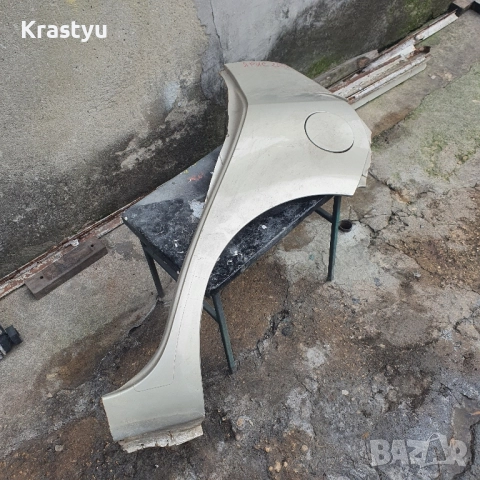 заден ляв калник /вежда с капачката за тойота Ярис 2009, снимка 3 - Части - 52079485