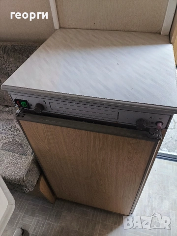 ПРОДАВАМ: Каравана Chateau Cantara 2000 (Нов внос от Нидерландия), снимка 7 - Каравани и кемпери - 53646350