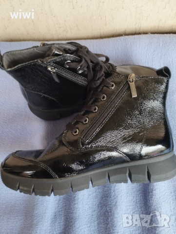 Непромокяеми боти Tamaris., снимка 7 - Дамски боти - 51979645