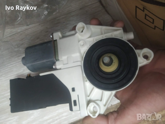 Машинка ел. стъкло за Peugeot 407 Coupe , дясна , 1137328232, снимка 2 - Части - 53283652