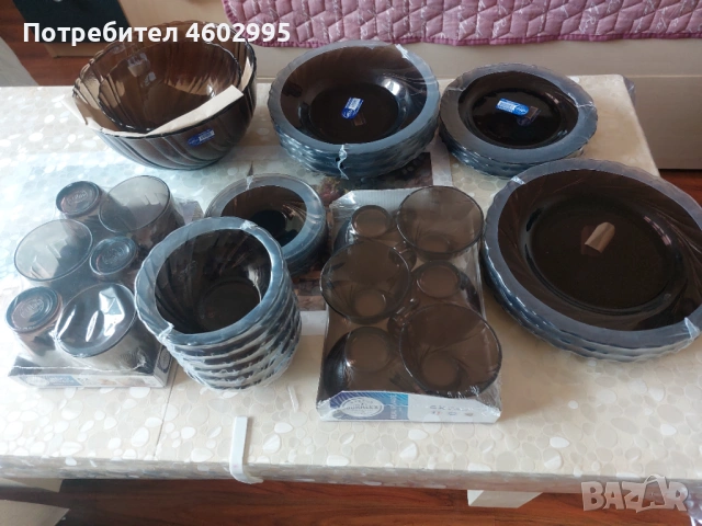 Сервиз за хранене от дуралекс 44части, снимка 4 - Сервизи - 51932907