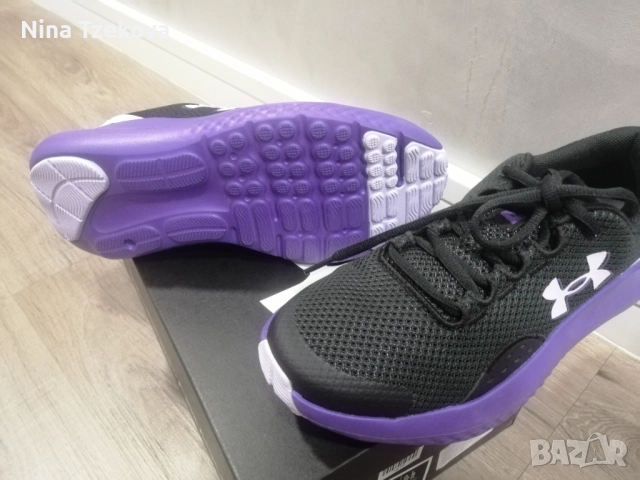 Дамски маратонки Under Armour, снимка 2 - Маратонки - 52220738