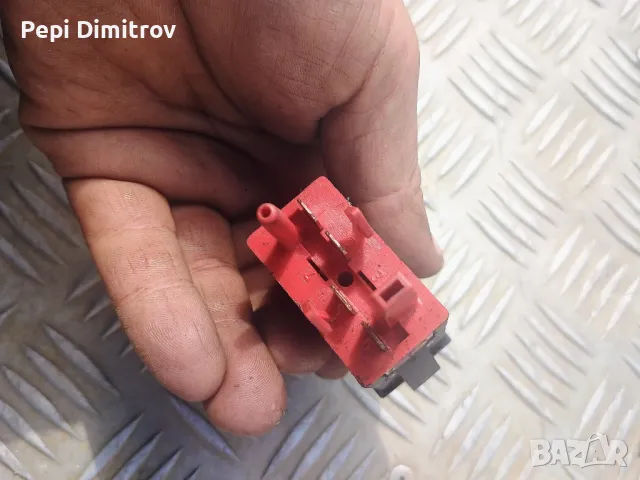 Продавам бутон за ESP на VW Beetle (1998-2010г.).