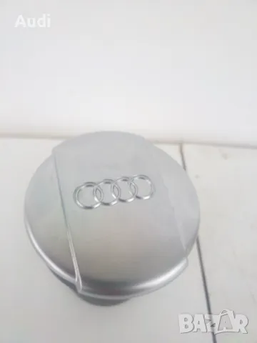 Oригинален хромиран пепелник тип чаша. Подходящ за следните модели  AUDI A3 A4 A5 A6 A7 A8 Q3 Q5 Ори, снимка 3 - Аксесоари и консумативи - 49699943
