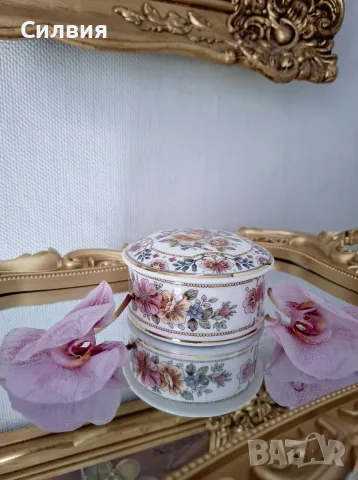 Красива порцеланова кутийка , снимка 2 - Антикварни и старинни предмети - 55853186