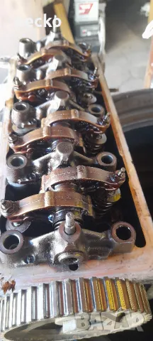 глава ,колянов вал,масленапомпа пежо 206 1,6 бензин глава 150-лв, маслена помпа-60 лв. колянов ва