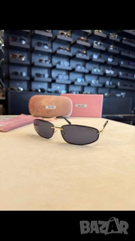 очила с черен обикновен калъф miu miu , снимка 2 - Слънчеви и диоптрични очила - 51451676