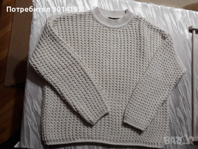 Дамски бял пуловер , снимка 3 - Блузи с дълъг ръкав и пуловери - 53486509