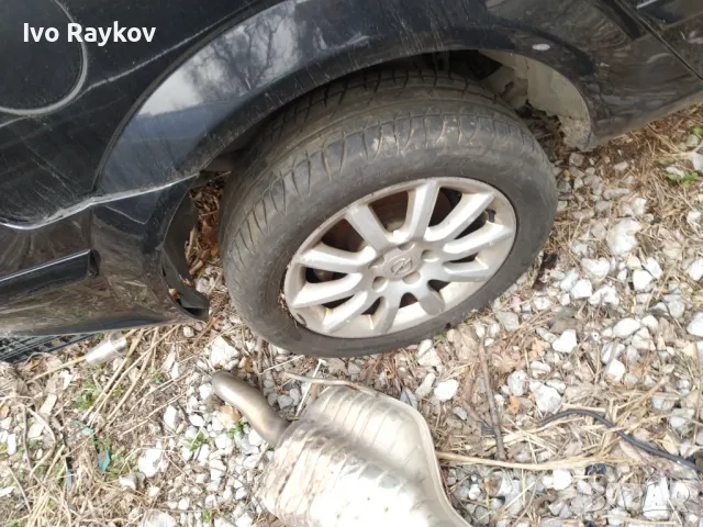 На части Opel Astra - 1.6 бензин, Седан , снимка 6 - Автомобили и джипове - 49157329