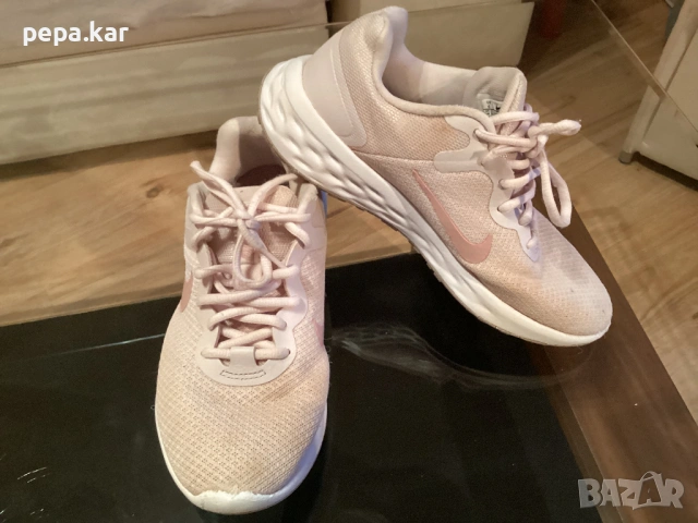 Маратонки NIKE №36,5, снимка 2 - Маратонки - 53608023