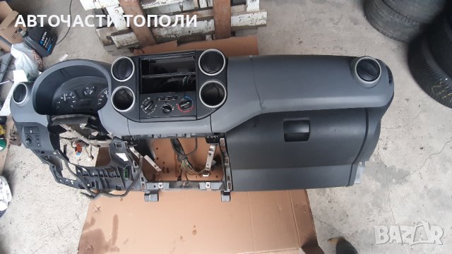 Арматурно табло Пежо Партнер 2010г. , снимка 6 - Части - 44291046