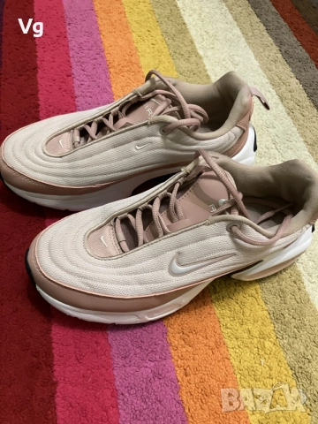 Маратонки дамски Nike, снимка 8 - Маратонки - 56154347