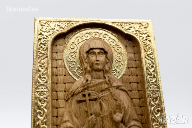 Позлатена релефна икона на Света Петка от масивен дъб, снимка 5 - Икони - 53224254